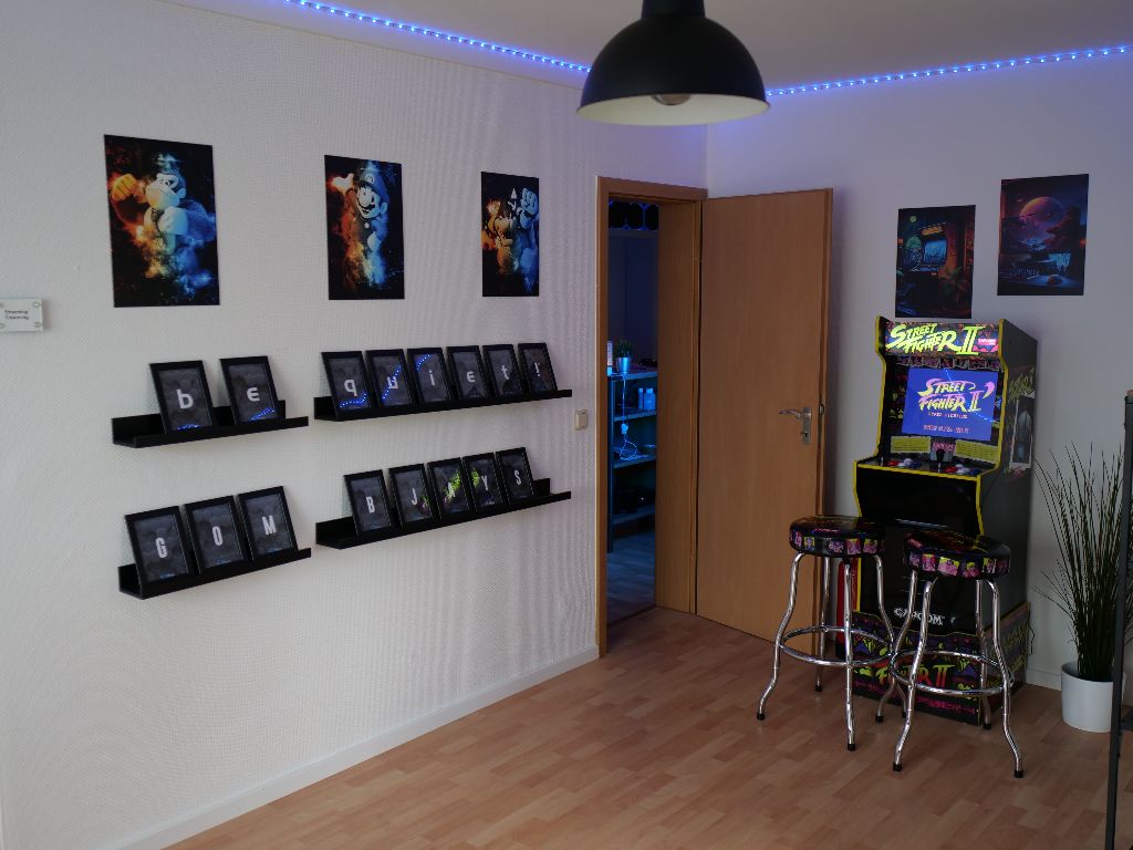 Freizeitbereich mit Arcade-Automat